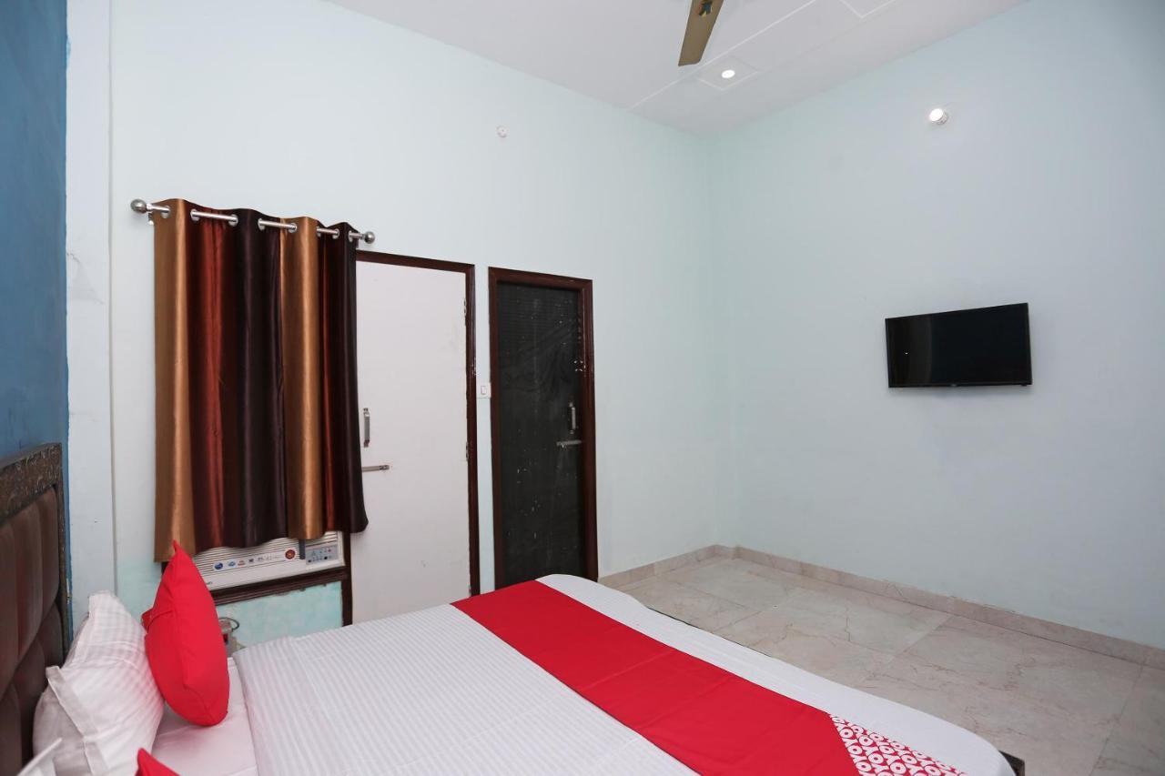 Chhata Oyo 29517 Hotel Barsana Palace מראה חיצוני תמונה