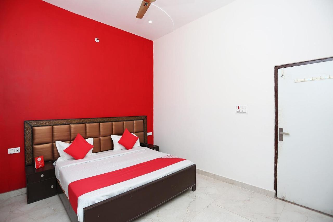 Chhata Oyo 29517 Hotel Barsana Palace מראה חיצוני תמונה