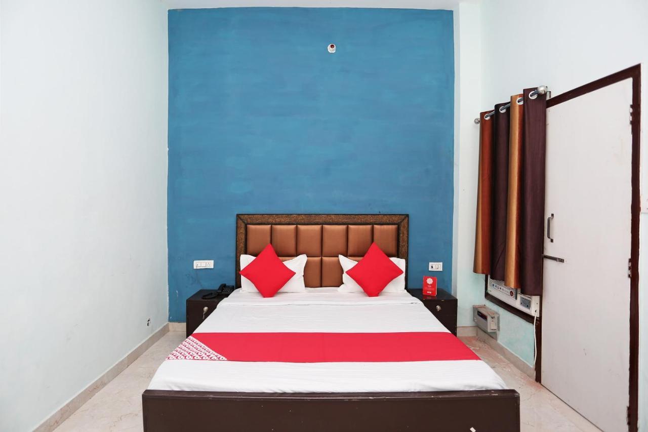 Chhata Oyo 29517 Hotel Barsana Palace מראה חיצוני תמונה