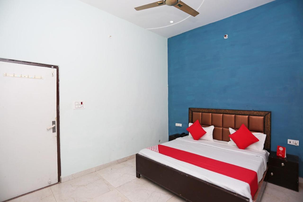 Chhata Oyo 29517 Hotel Barsana Palace מראה חיצוני תמונה