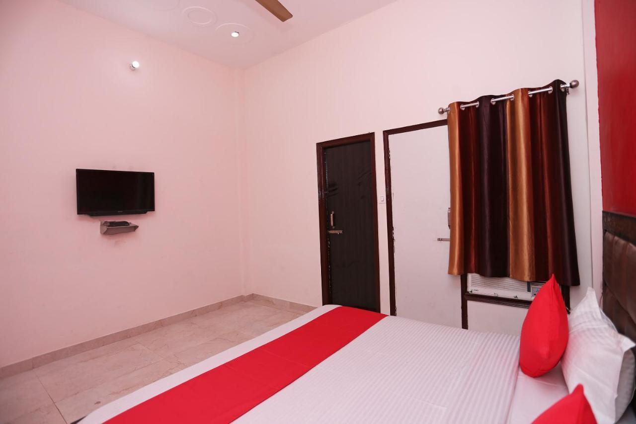 Chhata Oyo 29517 Hotel Barsana Palace מראה חיצוני תמונה
