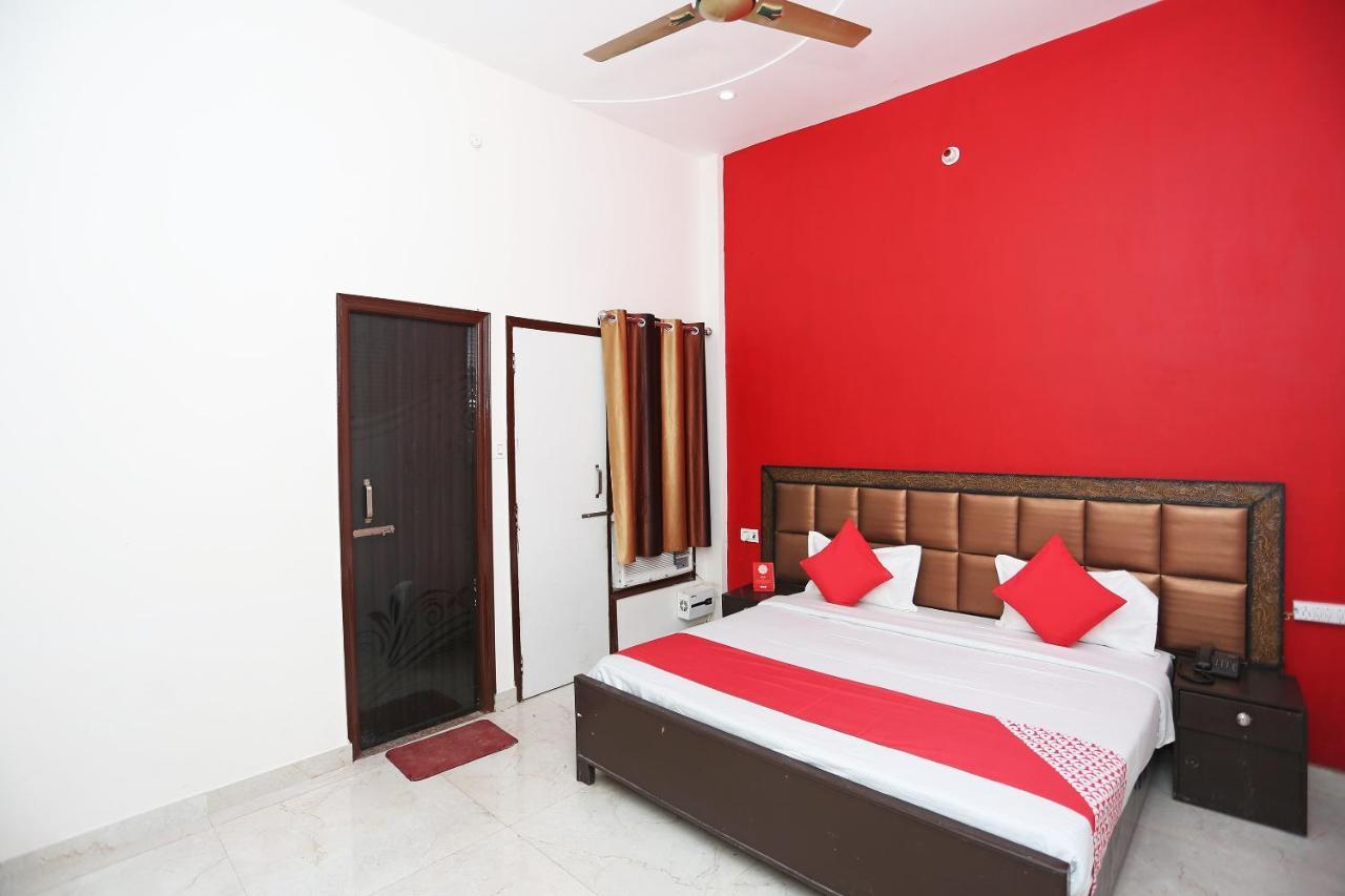 Chhata Oyo 29517 Hotel Barsana Palace מראה חיצוני תמונה