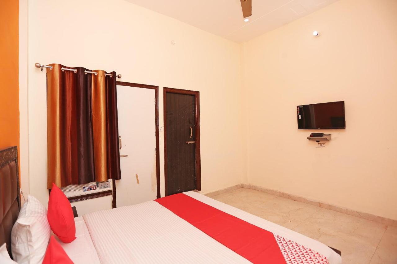 Chhata Oyo 29517 Hotel Barsana Palace מראה חיצוני תמונה